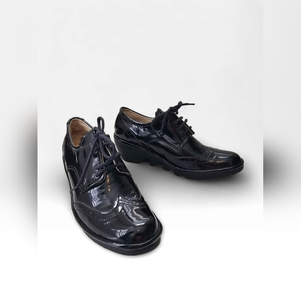 FLY LONDON Palt Black Patent Leather Wingtip Lace Up Wedge Oxfords 36/5.5-6